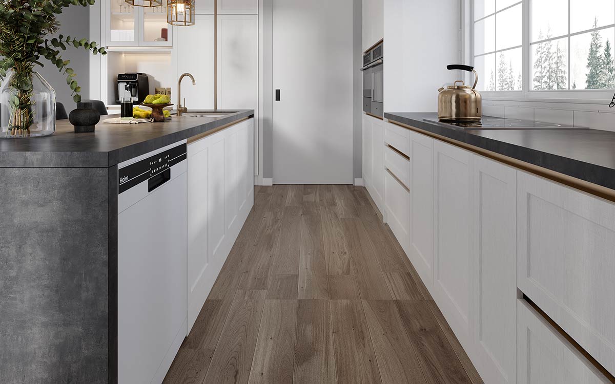 Contemporary Handleless Shaker Kitchen